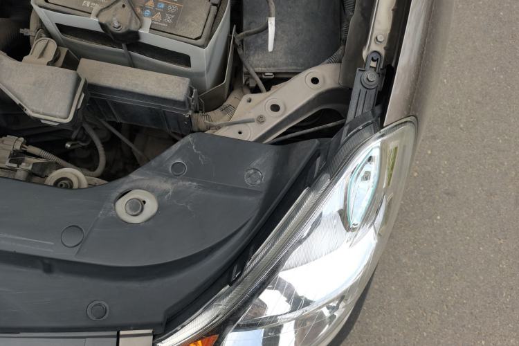 Used Nissan Sylphy 2016 Classic 1.6XE Automatic Leading Edition Engine Bay Left