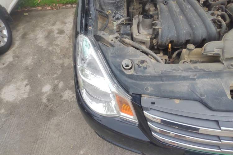 Used Nissan Sylphy 2016 Classic 1.6XE Manual Comfort Edition Engine Bay Right