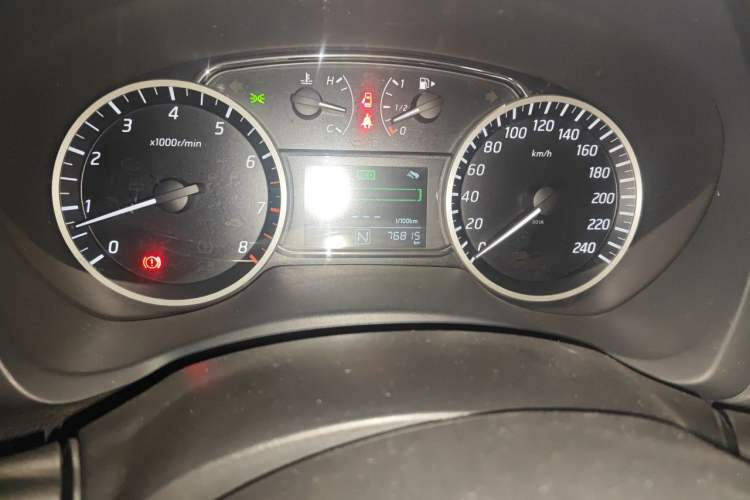 Used Nissan Sylphy 2016 1.6XV CVT Smart Enjoyment Version Odometer Close Up