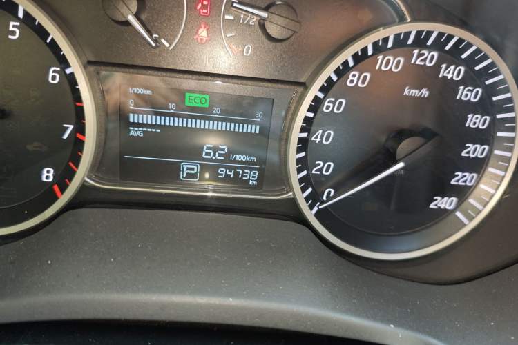 Used Nissan Sylphy 2016 1.6 XL CVT Deluxe Edition Odometer Close Up