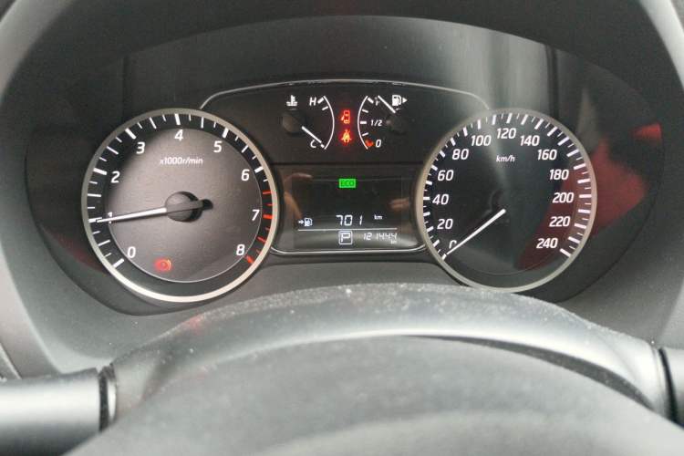 Used Nissan Sylphy 2016 1.6 XL CVT Deluxe Edition Odometer Close Up