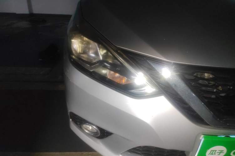 Used Nissan Sylphy 2016 1.6 XL CVT Luxury Edition Right Front Headlight