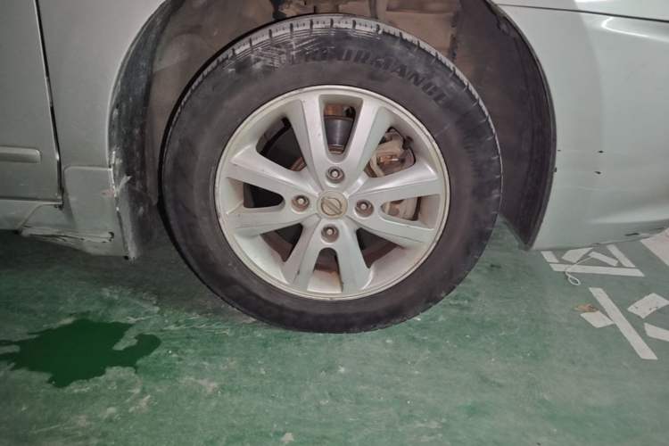 Used Nissan Sylphy 2016 Classic 1.6XE Manual Comfort Edition Right Front Wheel Hub