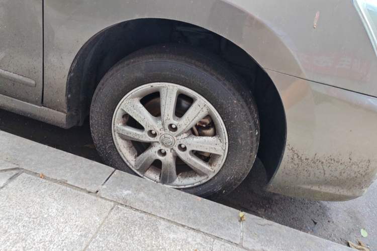 Used Nissan Sylphy 2016 Classic 1.6 XL Automatic Luxury Edition Right Front Wheel Hub