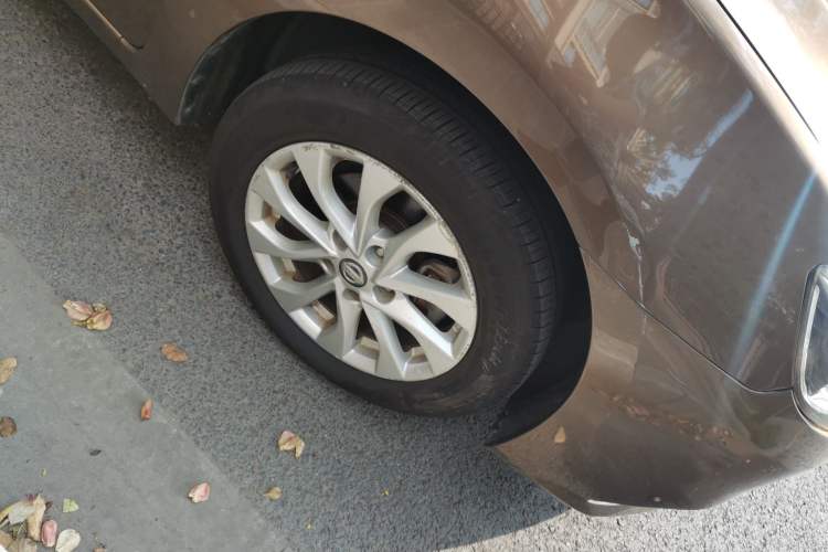 Used Nissan Sylphy 2016 1.6 XL CVT Deluxe Edition Right Front Wheel Hub