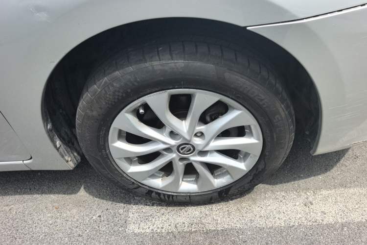 Used Nissan Sylphy 2016 1.6 XL CVT Deluxe Edition Right Front Wheel Hub