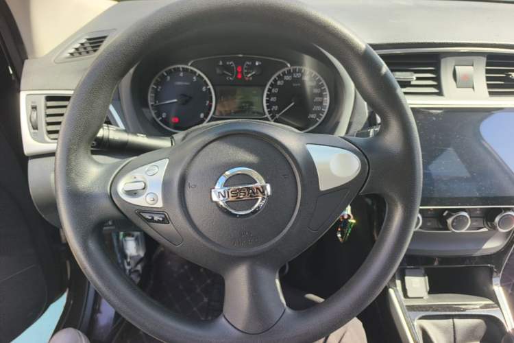 Used Nissan Sylphy 2016 1.6 XL Manual Luxury Edition Steering Wheel