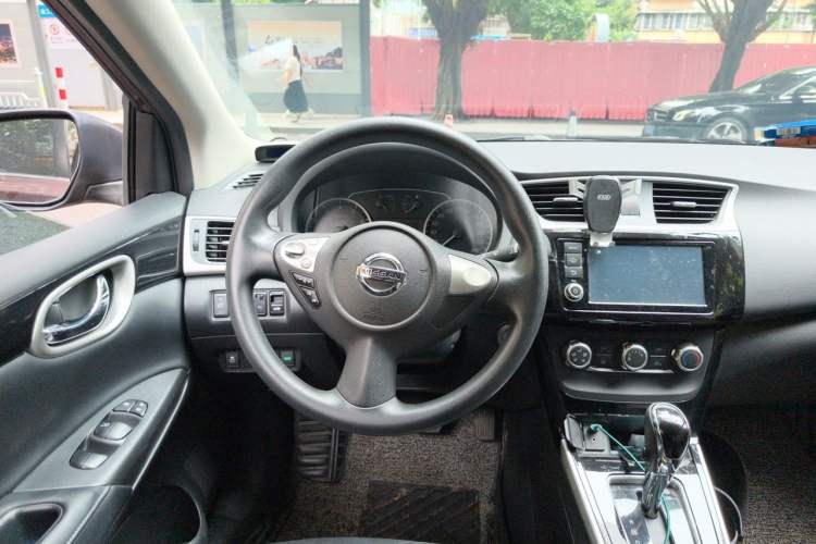 Used Nissan Sylphy 2016 1.6 XL CVT Deluxe Edition Steering Wheel