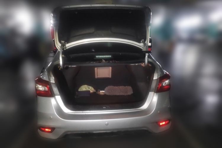 Used Nissan Sylphy 2016 1.6 XL CVT Luxury Edition Trunk