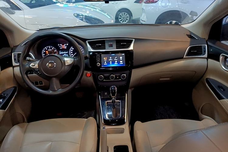 Used Nissan Sylphy 2016 1.6XV CVT Smart Enjoyment Version Center Console