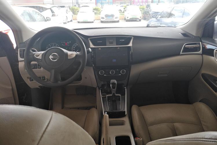 Used Nissan Sylphy 2016 1.6 XL CVT Luxury Edition Center Console