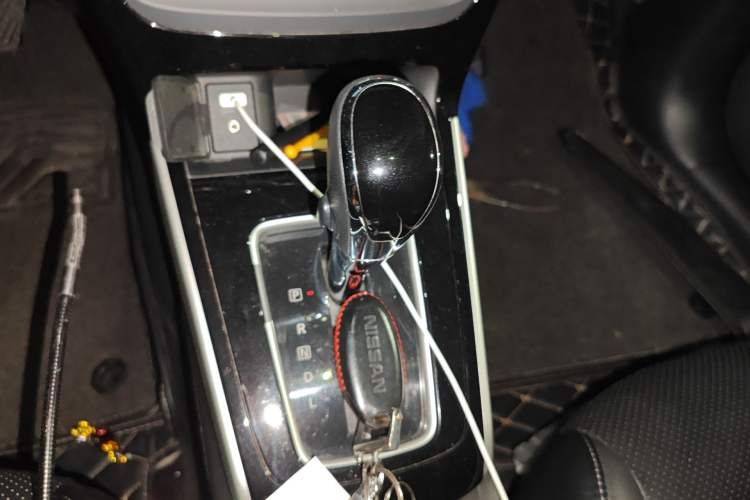 Used Nissan Sylphy 2016 1.6 XL CVT Luxury Edition Gear Lever