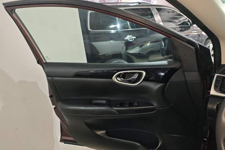 Used Nissan Sylphy 2016 1.6XV CVT Smart Enjoyment Version Left Front Door Interior