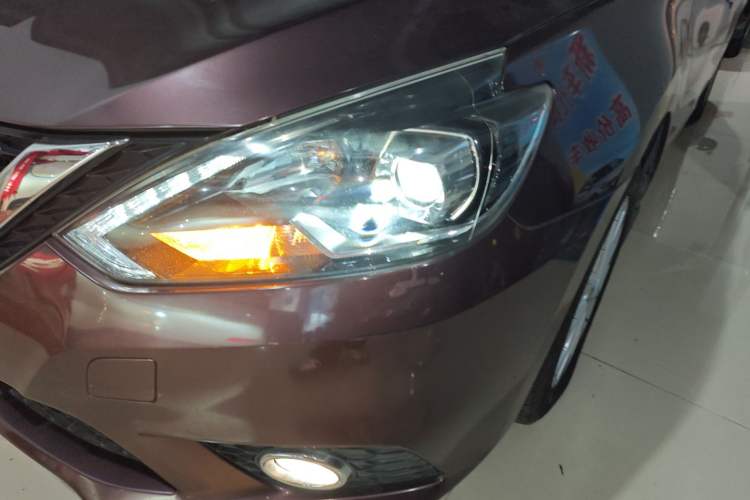 Used Nissan Sylphy 2016 1.6XV CVT Smart Enjoyment Version Left Front Headlight