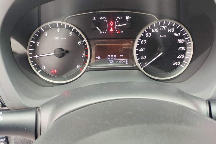 Used Nissan Sylphy 2016 1.6 XL CVT Deluxe Edition Odometer Close Up