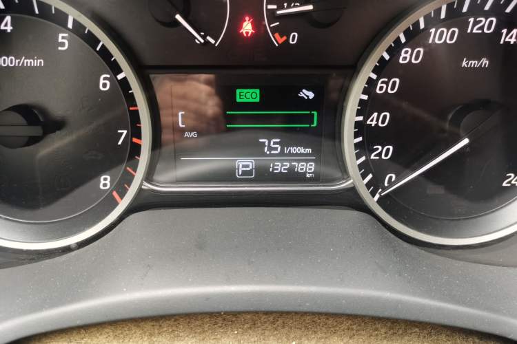 Used Nissan Sylphy 2016 1.6XV CVT Smart Enjoyment Version Odometer Close Up