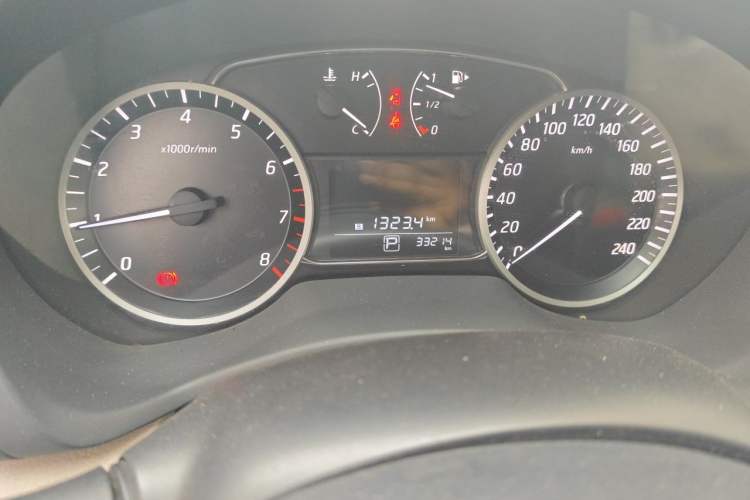 Used Nissan Sylphy 2016 1.6 XL CVT Luxury Edition Odometer Close Up