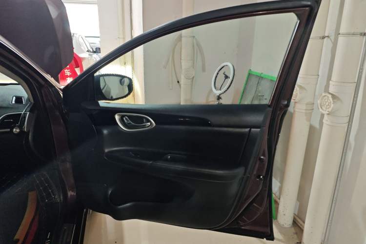 Used Nissan Sylphy 2016 1.6XV CVT Smart Enjoyment Version Right Front Door Interior