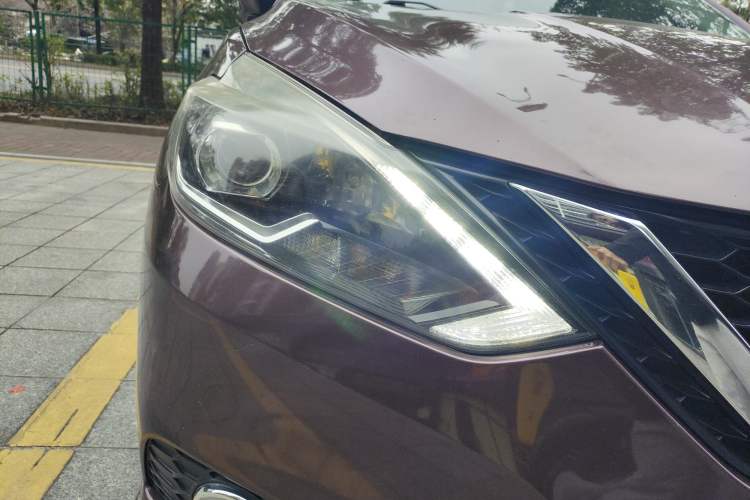 Used Nissan Sylphy 2016 1.6 XL CVT Deluxe Edition Right Front Headlight