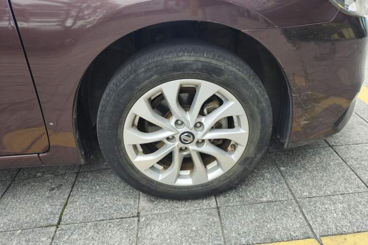 Used Nissan Sylphy 2016 1.6 XL CVT Deluxe Edition Right Front Wheel Hub