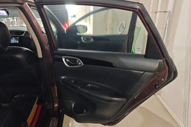 Used Nissan Sylphy 2016 1.6XV CVT Smart Enjoyment Version Right Rear Door Interior