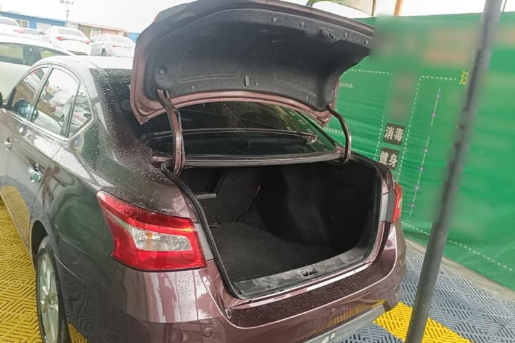 Used Nissan Sylphy 2016 1.6 XL CVT Luxury Edition Trunk