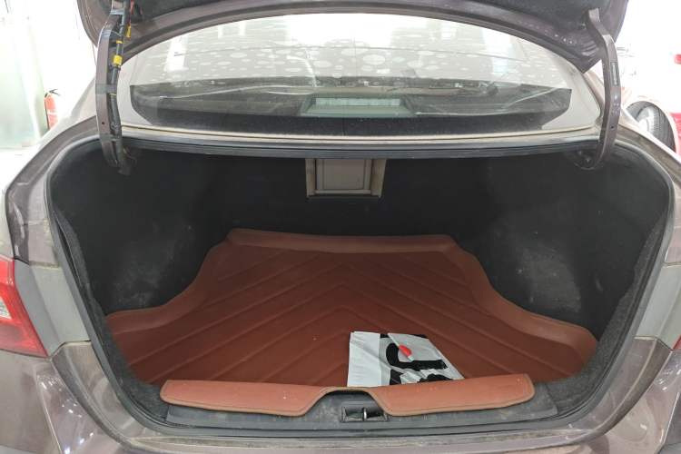 Used Nissan Sylphy 2016 1.6 XL CVT Luxury Edition Trunk