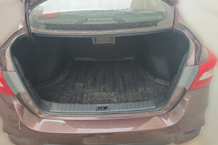 Used Nissan Sylphy 2016 1.6 XL CVT Luxury Edition Trunk