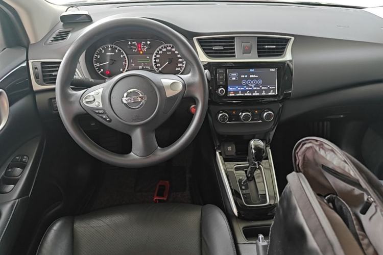 Used Nissan Sylphy 2016 1.6XV CVT Smart Enjoyment Version Center Console