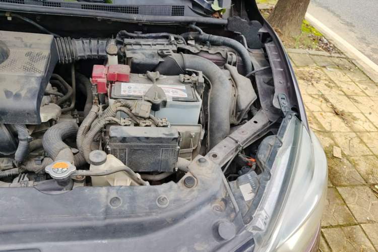 Used Nissan Sylphy 2016 1.6 XL CVT Deluxe Edition Engine Bay Left