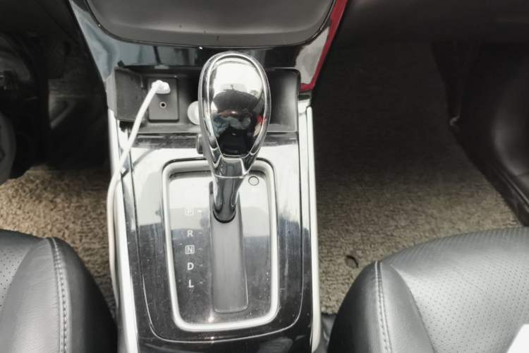 Used Nissan Sylphy 2016 1.6 XL CVT Deluxe Edition Gear Lever