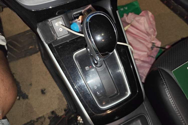 Used Nissan Sylphy 2016 1.6 XL CVT Luxury Edition Gear Lever