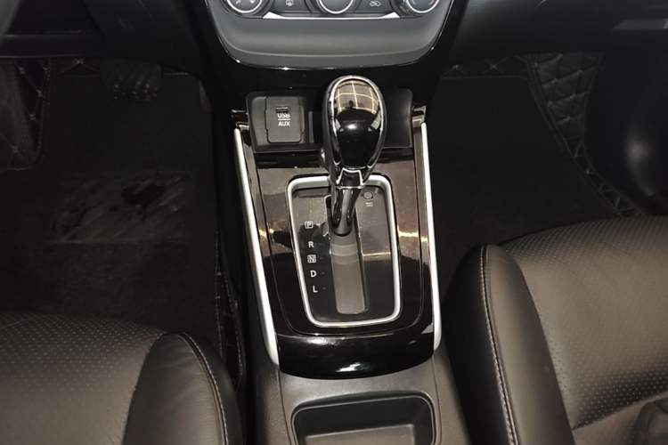 Used Nissan Sylphy 2016 1.6 XL CVT Deluxe Edition Gear Lever