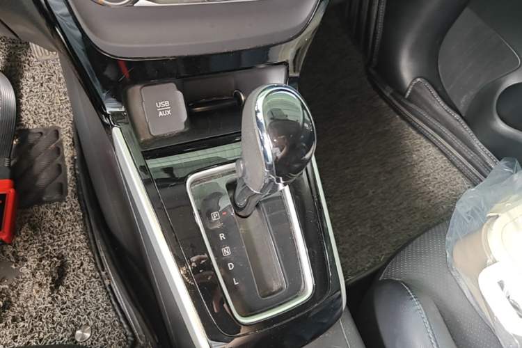 Used Nissan Sylphy 2016 1.6XV CVT Smart Enjoyment Version Gear Lever