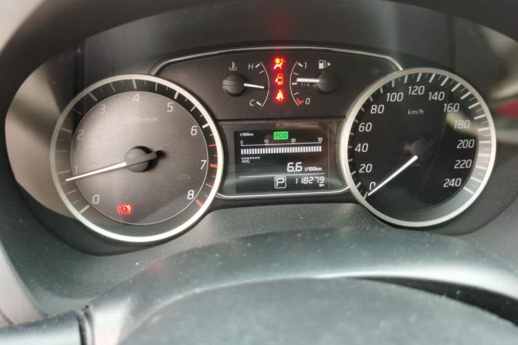 Used Nissan Sylphy 2016 1.6XE CVT Comfort Edition Odometer Close Up