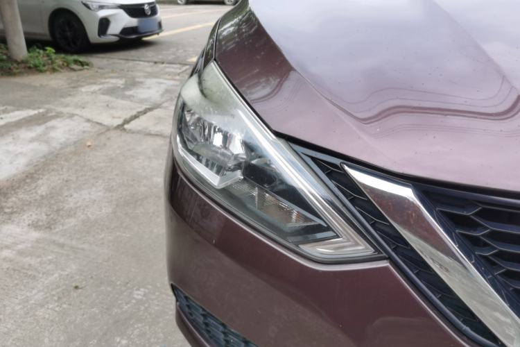 Used Nissan Sylphy 2016 1.6XE CVT Comfort Edition Right Front Headlight