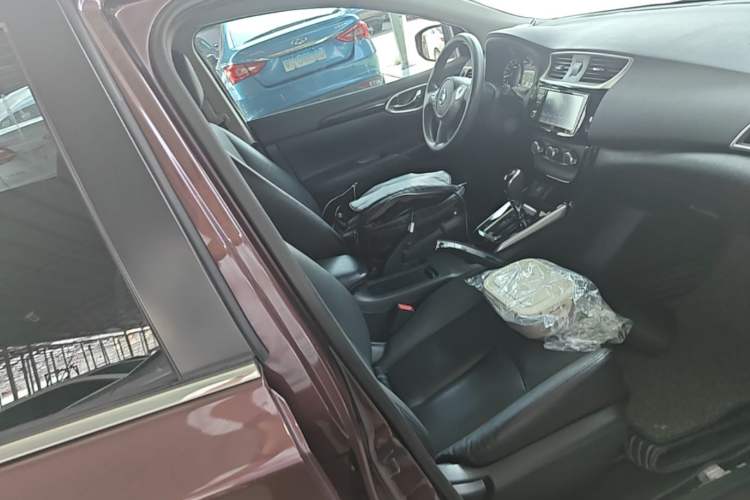 Used Nissan Sylphy 2016 1.6XV CVT Smart Enjoyment Version Right Front Seat