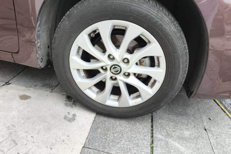 Used Nissan Sylphy 2016 1.6 XL CVT Deluxe Edition Right Front Wheel Hub