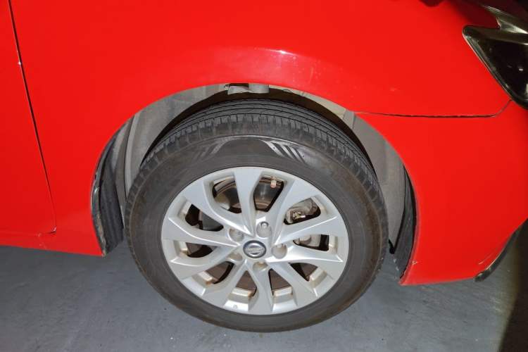 Used Nissan Sylphy 2016 1.6 XL CVT Luxury Edition Right Front Wheel Hub