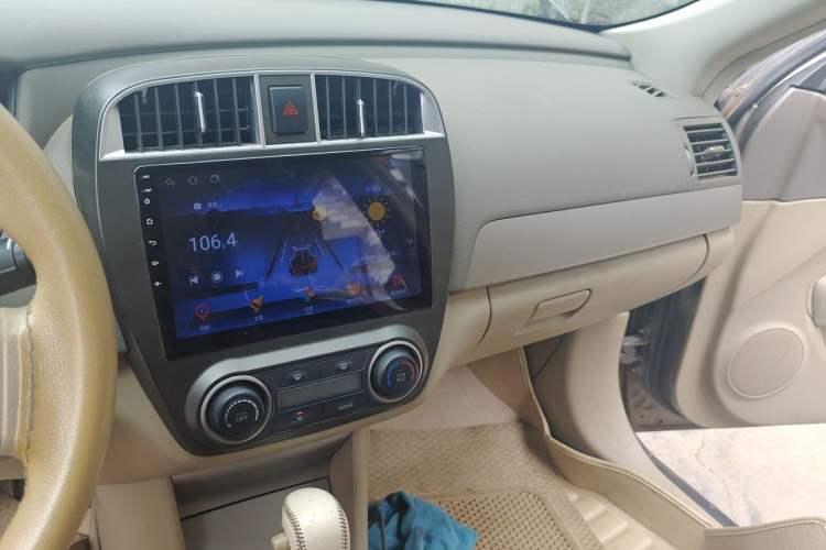 Used Nissan Sylphy 2016 Classic 1.6XE Automatic Comfort Edition Audio And AC Panel