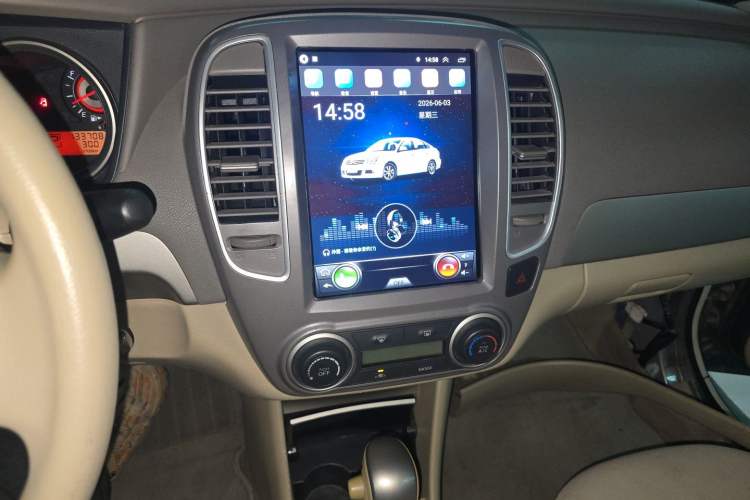 Used Nissan Sylphy 2016 Classic 1.6XE Automatic Comfort Edition Audio And AC Panel