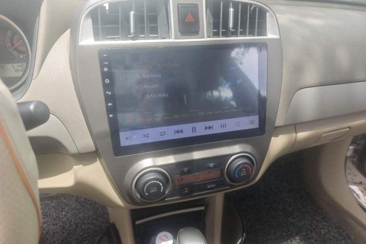 Used Nissan Sylphy 2016 Classic 1.6XE Automatic Leading Edition Audio And AC Panel