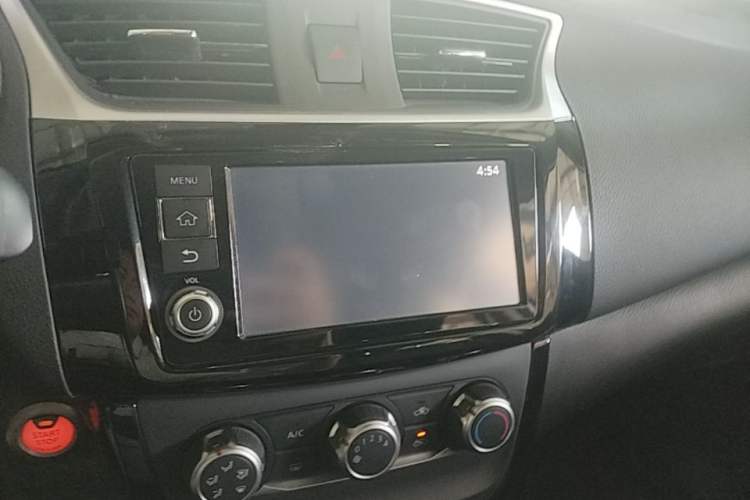 Used Nissan Sylphy 2016 1.6XV CVT ZhiZun Edition Audio And AC Panel