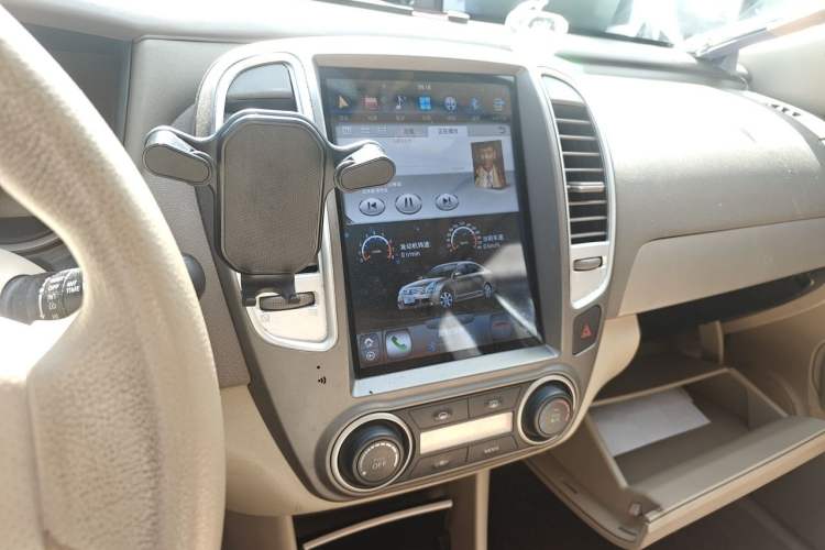 Used Nissan Sylphy 2016 Classic 1.6XE Manual Comfort Edition Audio And AC Panel