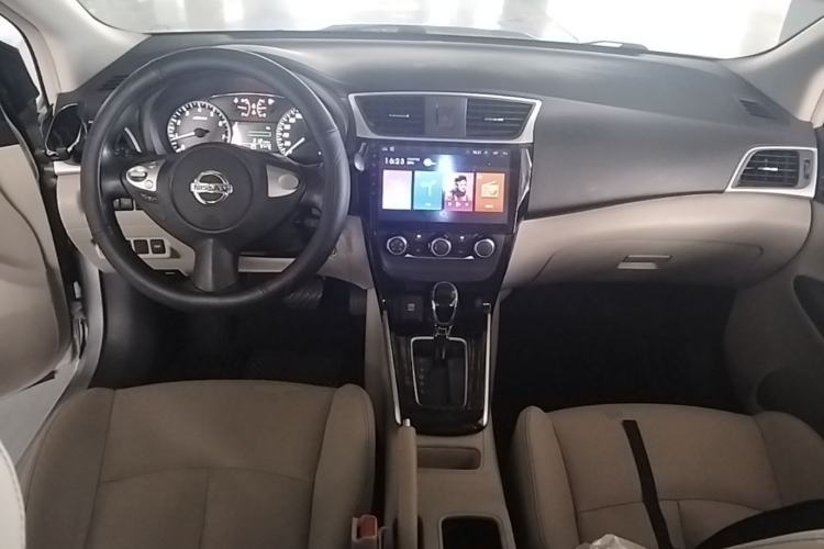 Used Nissan Sylphy 2016 1.6 XL CVT Luxury Edition Center Console