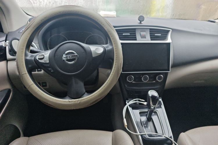 Used Nissan Sylphy 2016 1.6 XL CVT Luxury Edition Center Console