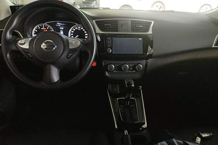 Used Nissan Sylphy 2016 1.6XV CVT ZhiZun Edition Center Console