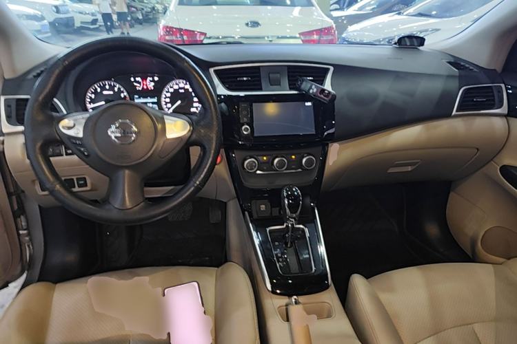 Used Nissan Sylphy 2016 1.6XV CVT Smart Enjoyment Version Center Console