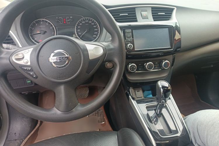 Used Nissan Sylphy 2016 1.6XV CVT Smart Enjoyment Version Center Console