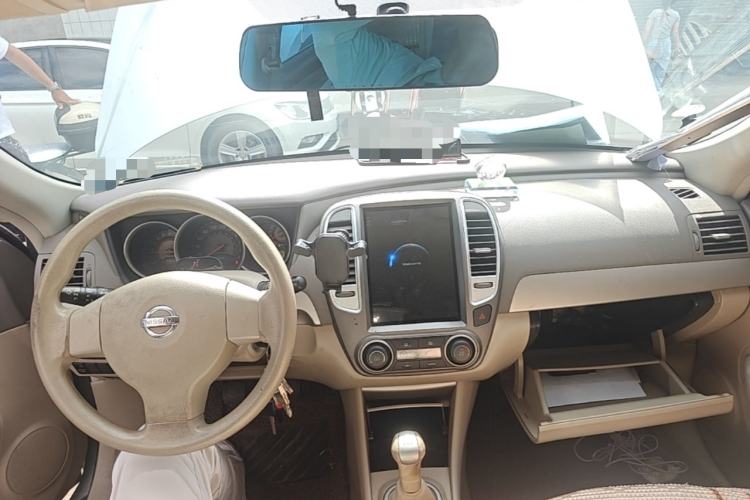 Used Nissan Sylphy 2016 Classic 1.6XE Manual Comfort Edition Center Console